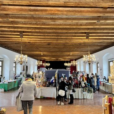 Dinkelsbühl, Ostermarkt Ausstellung Schrannenfestsaal